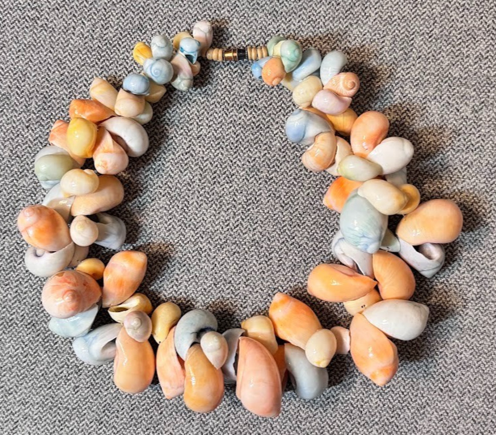 Vtg Chunky Pastel Shell Necklace Beach Boho Dyed Sea Snail Barrel Clasp 18"